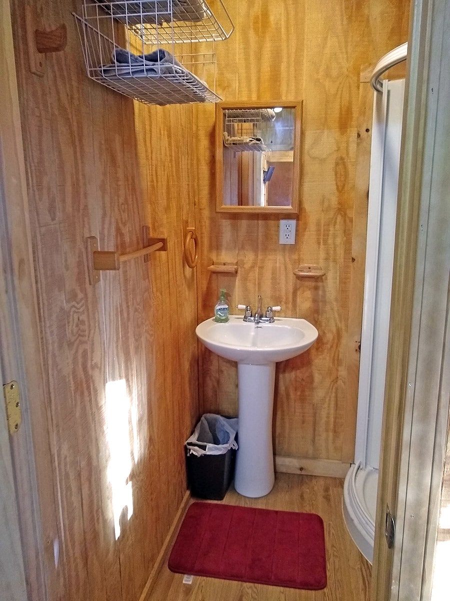 Robin_Bathroom
